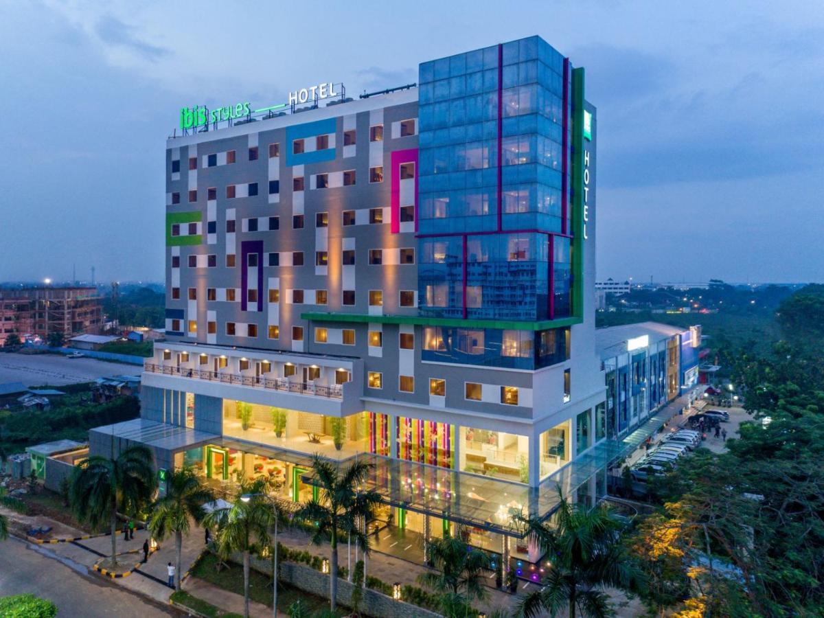 Ibis Styles Cikarang Hotel Bekasi Exterior foto